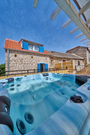 Holiday house MIA